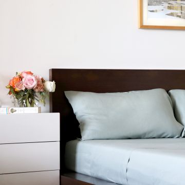 Celadon light green Italian linen fitted sheet from Huddleson