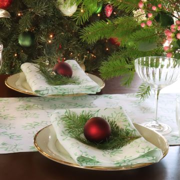 Mistletoe Linen Table Runner 