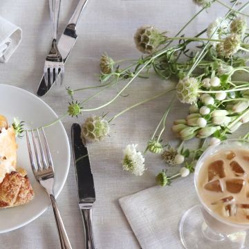 Natural Oval Linen Tablecloth