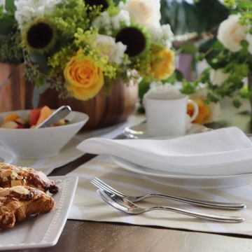 Sloan Gold Swirl Linen Table Runner