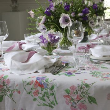 Sweet Pea Rectangular Linen Tablecloth