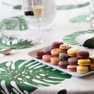 Tropical Leaves Oval Linen Tablecloth