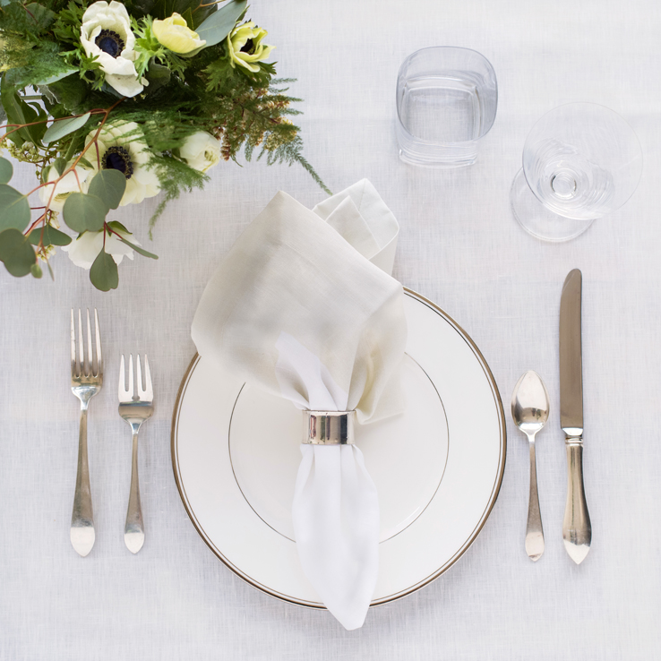 Ivory-linen-tablecloth-cinta-ivory-border-napkin