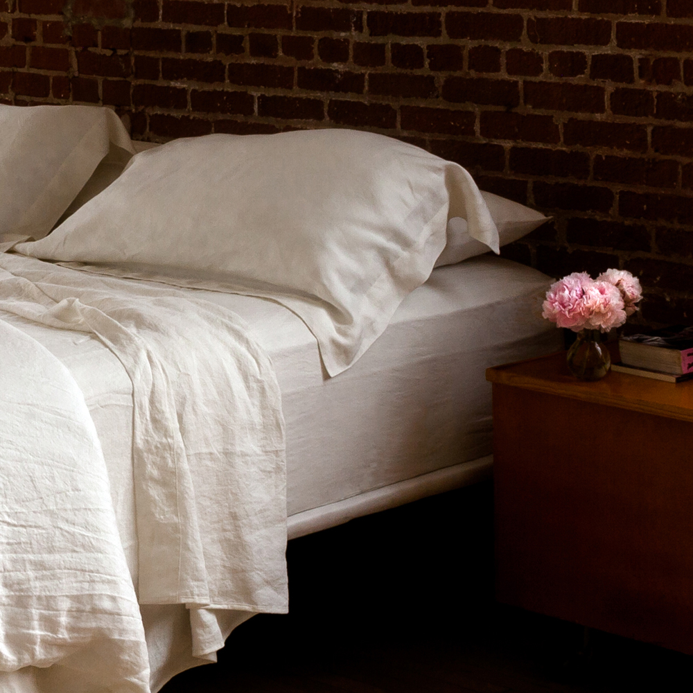 Ivory linen bed sheets bedding pillowcases shams duvet decor slumber hotel bedroom guest room