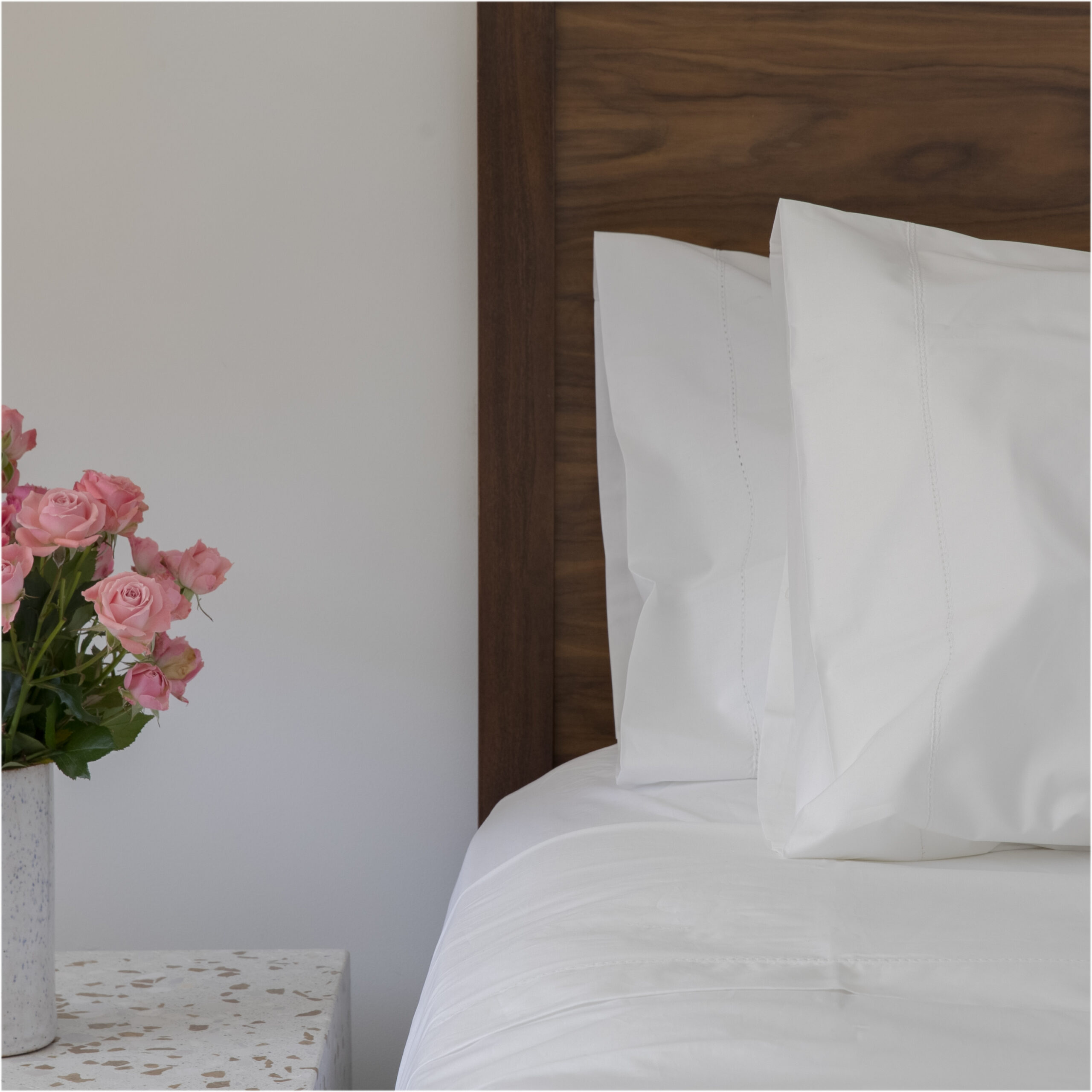 Luxury white cotton pillowcases linen gifts