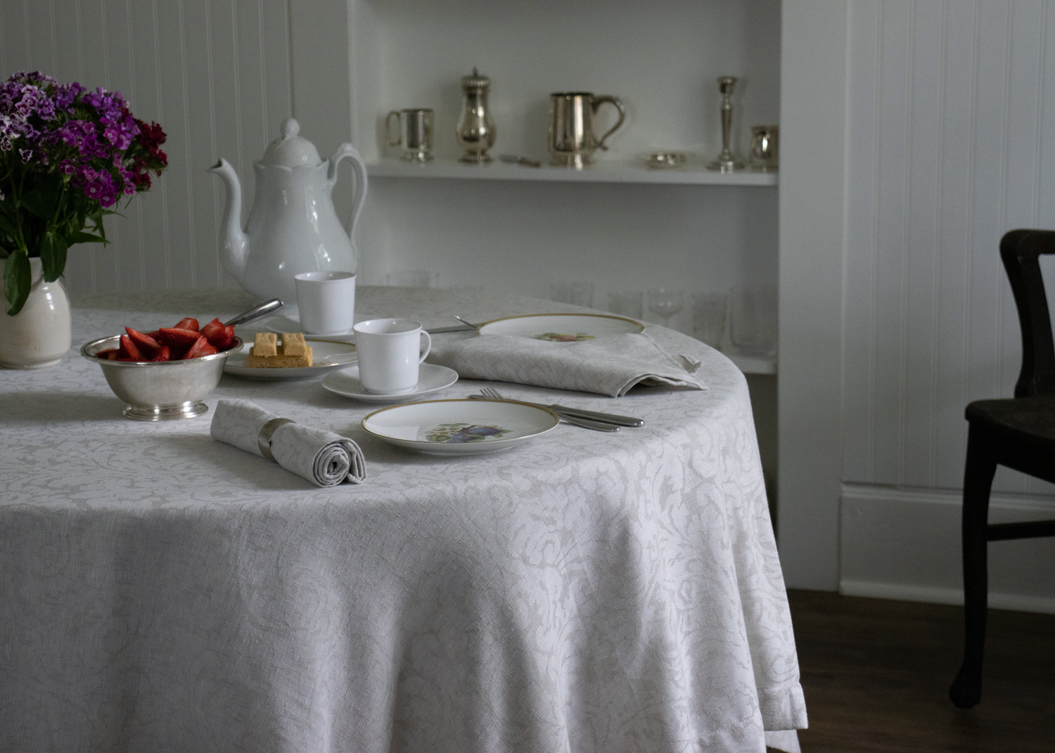 Damask tablecloths ivory jacquard luxury easy care